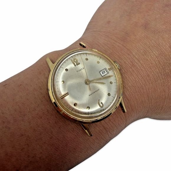 Vintage Timex Waterproof Date Watch Gold Tone 33mm Mens Wristwatch Parts Repair